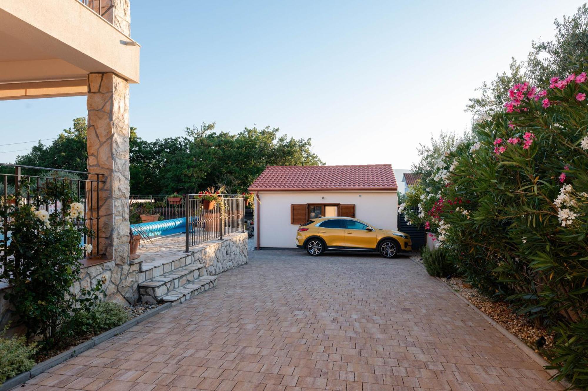 Villa Sara - Perfect Family Holiday Brzac Extérieur photo