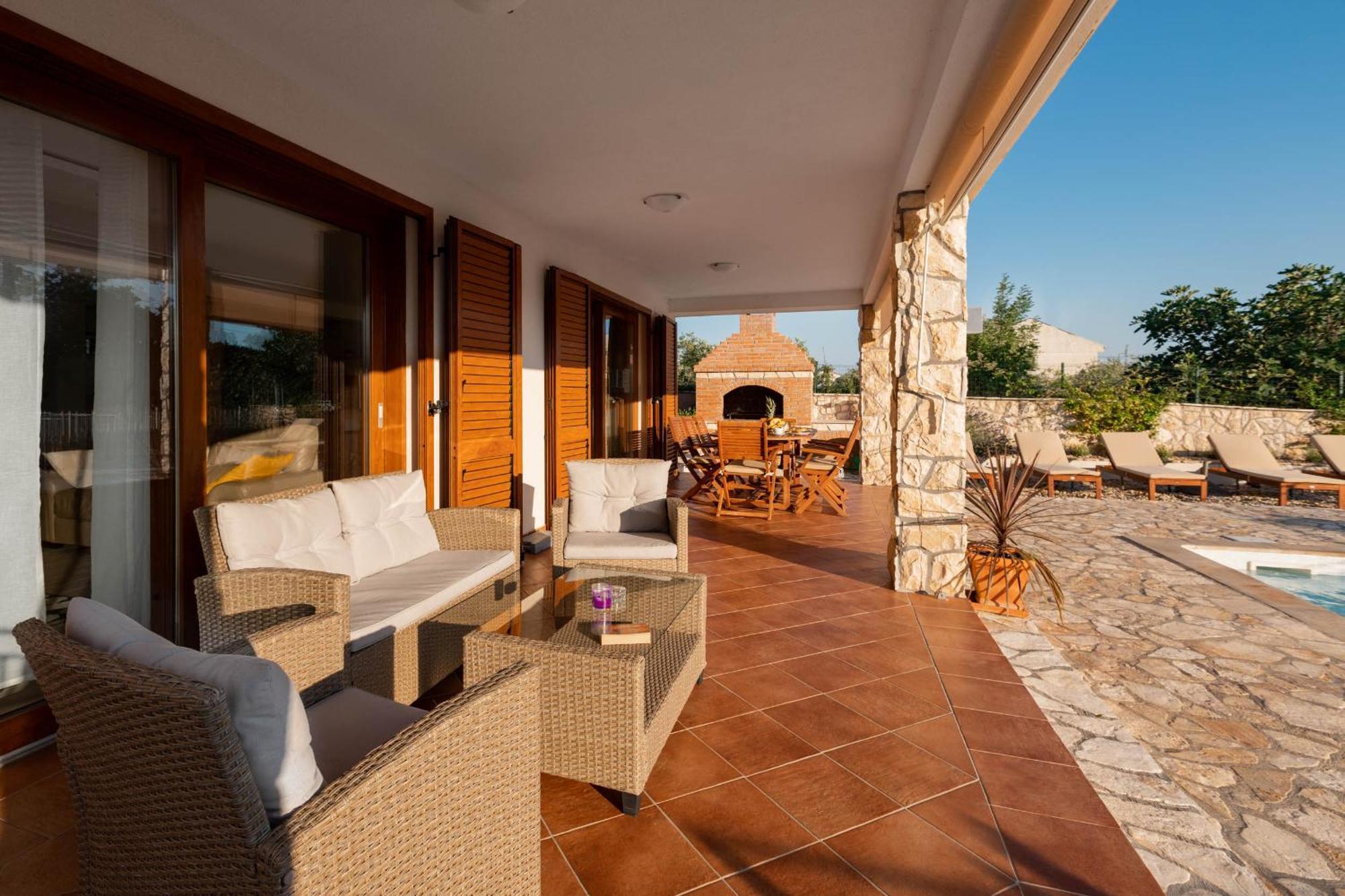 Villa Sara - Perfect Family Holiday Brzac Extérieur photo