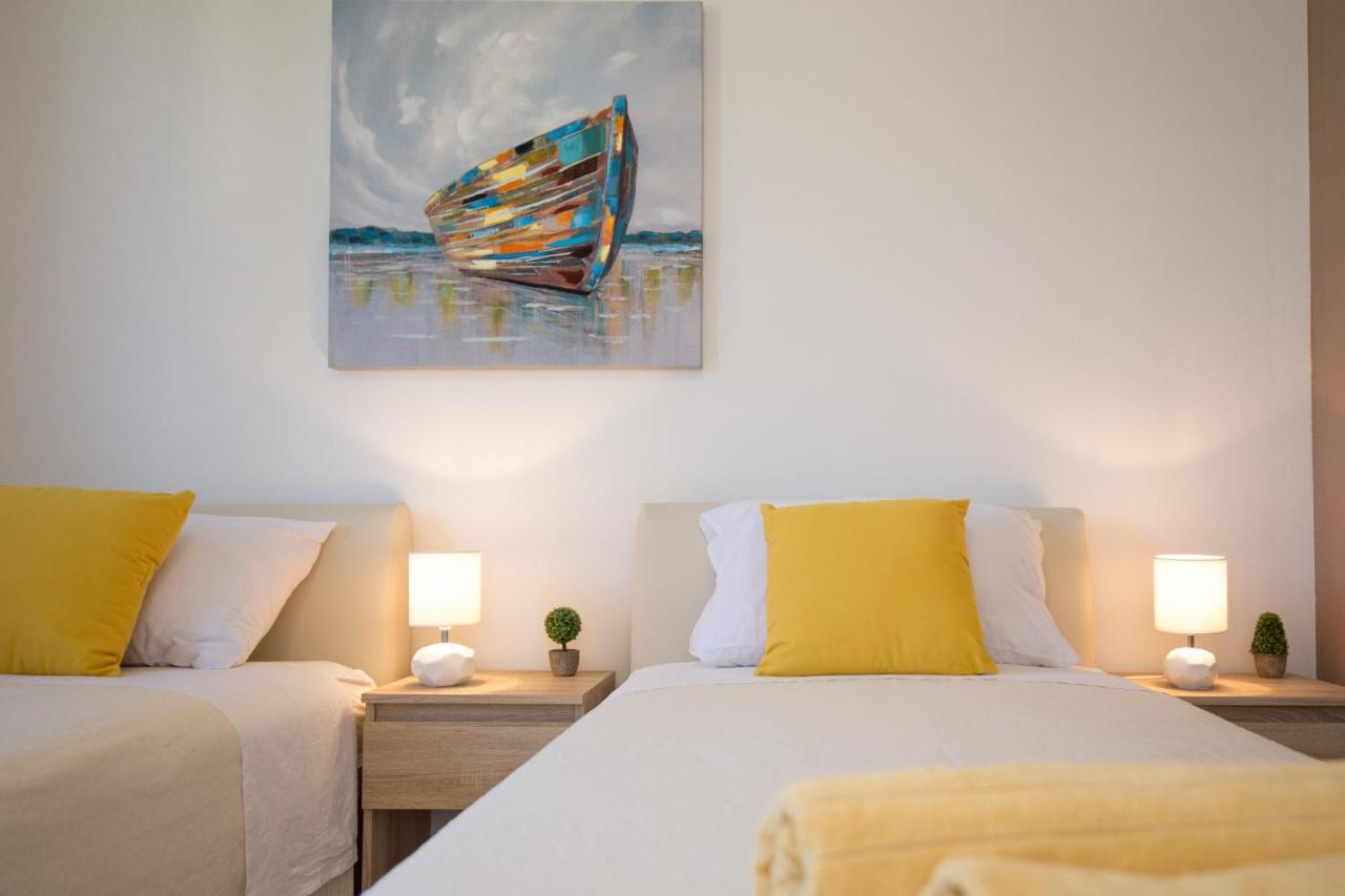 Villa Sara - Perfect Family Holiday Brzac Extérieur photo